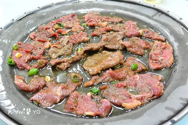 *花蓮美食 吉安鄉*牛媽媽的店~原住民水牛肉風味餐 現宰牛肉小吃 道地料理