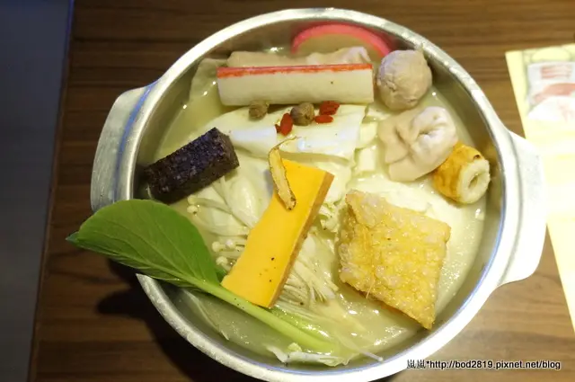 【新竹東區】湯鍋－每鍋只要１３０的平價小火鍋，鍋底選擇多！(牛奶鍋、新竹火車站、SOGO)