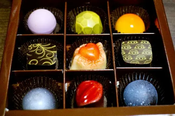 【羽諾宅配美食】妮娜吉祥賀歲組-幸福浪漫甜點~清境妮娜巧克力工坊