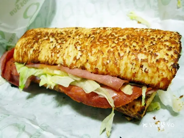 *台北信義區 ATT 4 FUN*QUIZNOS SUB美國第二大 香烤三明治 潛艇堡