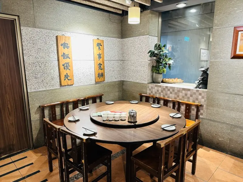 【喫飯食堂】台北永康街必吃美食！吸引無數饕客爭相到訪的台菜餐