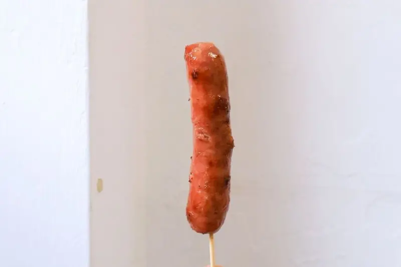 【台北古亭美食】黃家香腸 皇家現烤香腸：正港台灣國民小吃，飄香30年 /白鍾元街頭美食鬥士