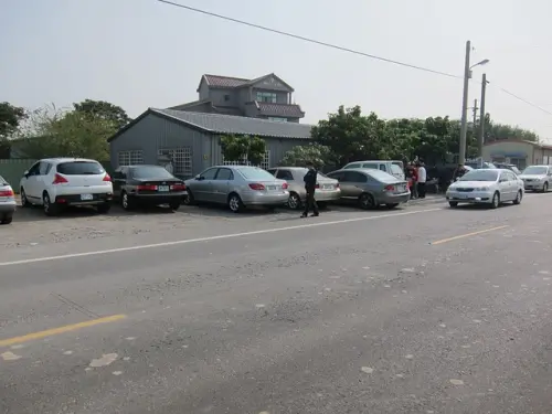 柳營露水雞~無招牌沒有地址 人氣好夯