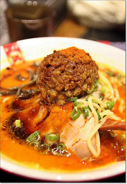 『台中西屯區』東京拉麵王.超濃郁重口味的-Nagi ラーメン凪拉麵（台中老虎城店）
