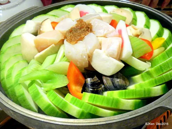 「極鮮饌」複合式創意料理 ---1000元貴賓禮券2017開年限時抽獎大方送!時尚擺盤創意港式台式精緻料理，嚴選頂級新鮮食材，跨年/除夕/春節親友商務團圓