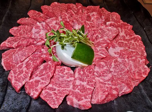 好肉,不吃嘛? 捷運中山國小站 燒肉十九番地