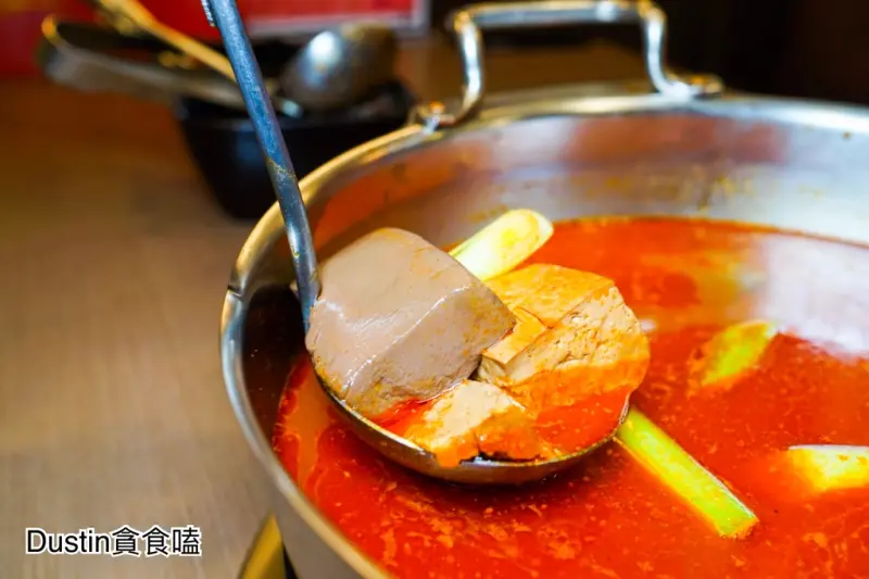 極品辣鴛鴦麻辣火鍋__鍋物老店！單點式麻辣鍋底|我是永和人推薦 / 中和景安路「新北中和 · 永安市場」