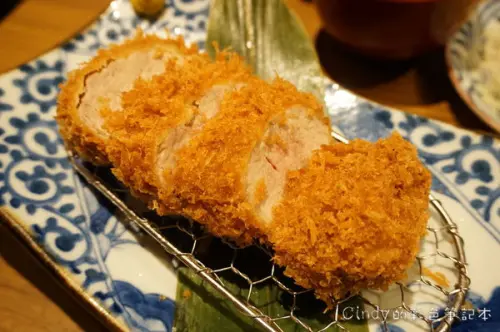 台北阪急【靜岡勝政】日式豬排‧外皮酥薄、肉嫩多汁~排隊有值得!