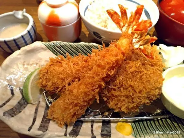 (台北捷運板南線市政府站地下街美食)「靜岡勝政日式豬排」統一時代台北店--- B2美食生活館人氣名店，外酥內軟高CP值爽口日式豬排!