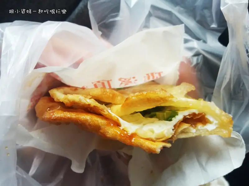 【宜蘭礁溪小吃推薦】礁溪頂好蔥油餅/食尚玩家報導過的排隊美食/滿滿三星蔥/礁溪必買銅板美食