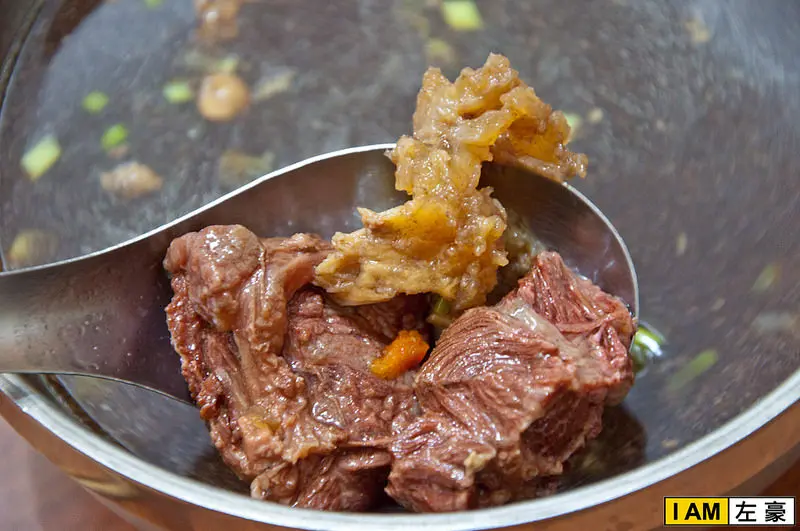 [食記] 鳳山區 ㄚ鳳現宰牛肉老店(鳳山30年老店) 