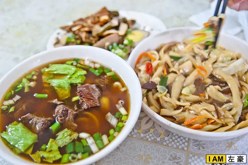 [食記] 鳳山區 季利刀削麵(推薦刀削招牌炒麵)