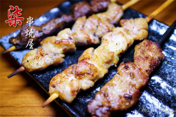 ［台北長安東路］柒串燒屋。銅板價平價美食。食尚玩家介紹。外帶串燒│牛肉串。烤雞腿。天使紅蝦。生蠔。烤鯖魚體驗│捷運善導寺。松江南京站美食。