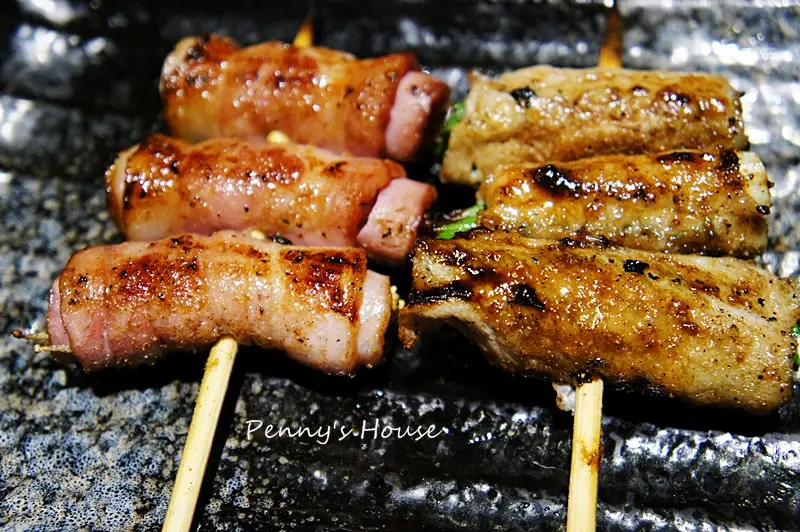 
【台北平價串燒店】柒串燒 - 下班的聚會就是要輕鬆吃串燒、喝啤酒、大聲聊天！！！附菜單、文末送百元抵用券！
