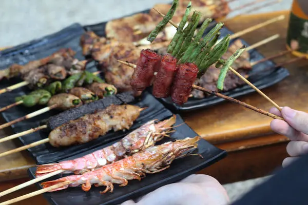 台北美食｜柒串燒屋長安店-人氣平價串燒店，CP值爆高