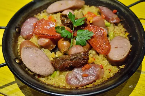 燉飯主題餐廳Howfun 好飯食堂光復店