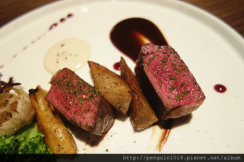 【彰化員林】LaTOIT Restaurant厝頂法式料理；員林也有法式料理餐廳了！來趟味蕾精緻饗宴！細緻且具巧思的佳餚，等您來探索尋訪。(員林約會餐廳/員林美食/員林餐廳推薦)