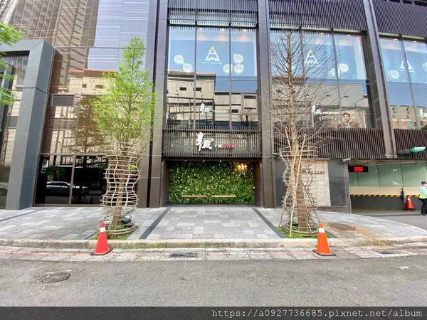 辛殿麻辣鍋 台北市美食·火鍋、麻辣火鍋【辛店麻辣火鍋 信義店】ATT4FUN，多種食材供你選擇！白鍋有機蔬菜新鮮熬煮，不添加大骨粉及味精、麻辣鍋氣味醇香，味鮮回甜  節日餐廳首選/台北市鍋物料理。