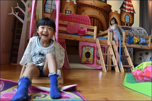 《捷運板南線/文湖線/南港展覽館站》RAKU KITCHEN寒舍樂廚~附設溜滑梯親子遊樂區和無毒環保兒童家具的吃到飽親子餐廳！