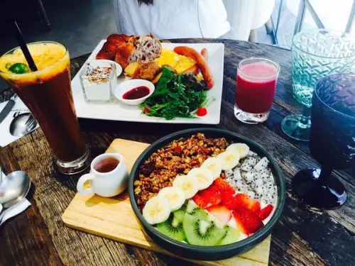 捷運大安站✿ｓｅｐｔｅｍｂｅｒ九月咖啡✿把空中的雲朵抓進室內！彩虹優格碗好好吃！！