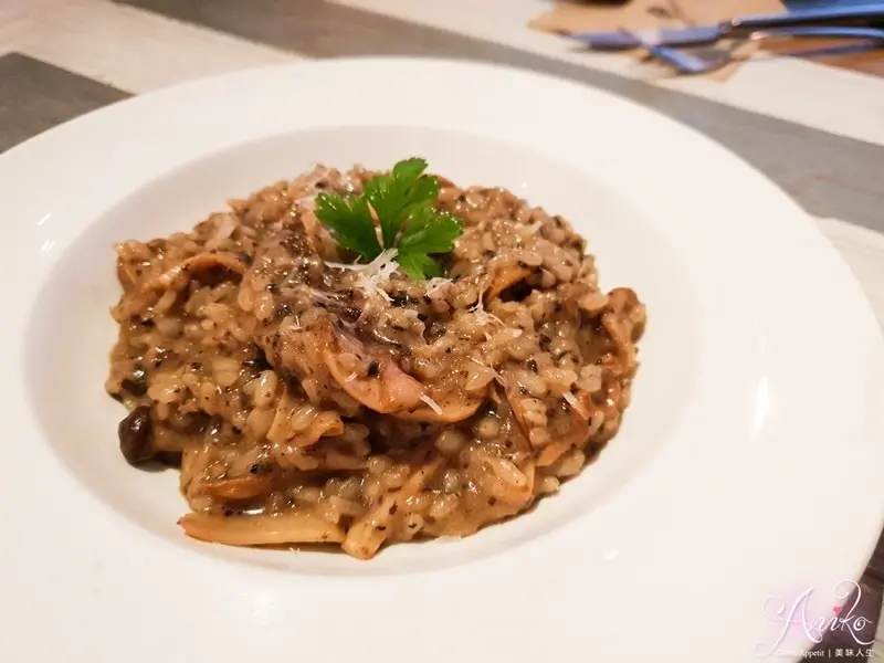 【台北美食】September Café 九月咖啡。名不虛傳！東區經典元老級網美餐廳 - ANIKO 艾妮可美味人生