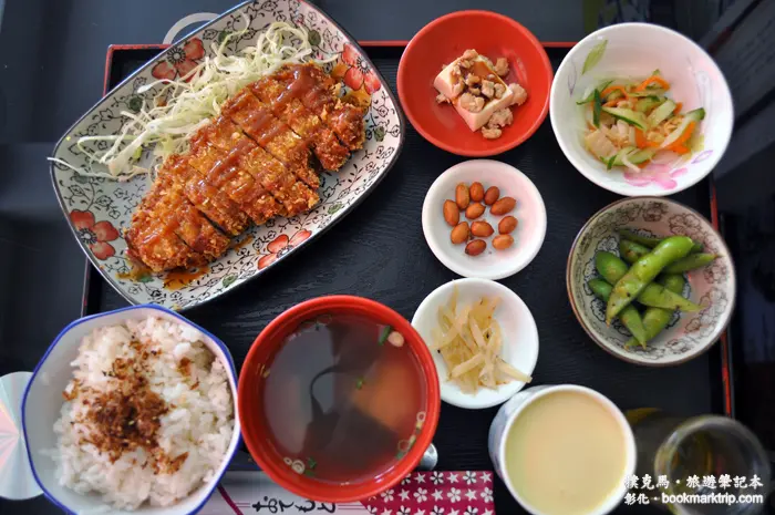 12種日式定食料理供選擇：旬里海日式料理食堂