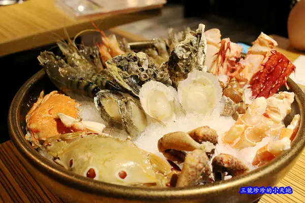 新北市新莊．帝王蟹吃到飽．上禾町日式燒肉．海鮮控及肉控千萬不能錯過！中秋節烤肉／公司團體家庭慶生聚餐的好選擇！還有頭好壯壯的泰國蝦唷~