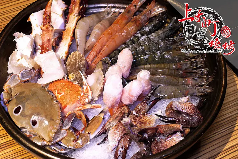 【新莊】上禾町日式燒肉 ~ 金字塔饗宴帝王蟹吃到飽、各類美味海鮮讓你吃到痛風 大口吃肉超滿足 / 捷運新莊站 / 新莊燒烤 / 吃到飽 / 內附菜單
