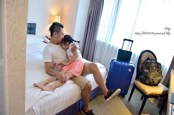 宿》捷運忠孝敦化站/國父紀念館站》RF HOTEL富裕自由連鎖商旅住一晚 光復南路周邊美食小倉屋/奇維奇娃 一次搞定旅行的下午茶與晚餐!