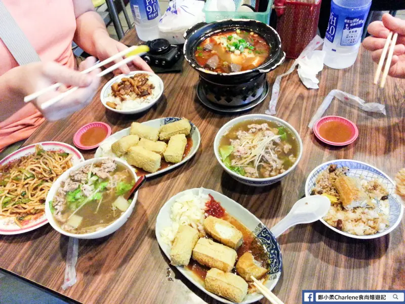 【宜蘭市】羊陶－宜蘭必吃激推！在地美味當歸羊肉湯／脆皮臭豆腐／麻辣臭豆腐