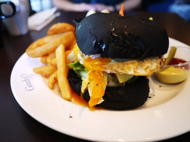 【新北】永和 古迪歐 goody.o.cafe 激推最愛的黑豬堡&鄉村起司三明治♥♥♥