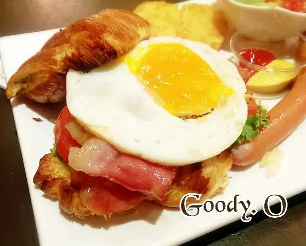 《永和》古迪.歐 Goody.O│香酥可頌遇上甜蜜豬培根~創意又美味ღ ×辣味莎莎雞PIZZA