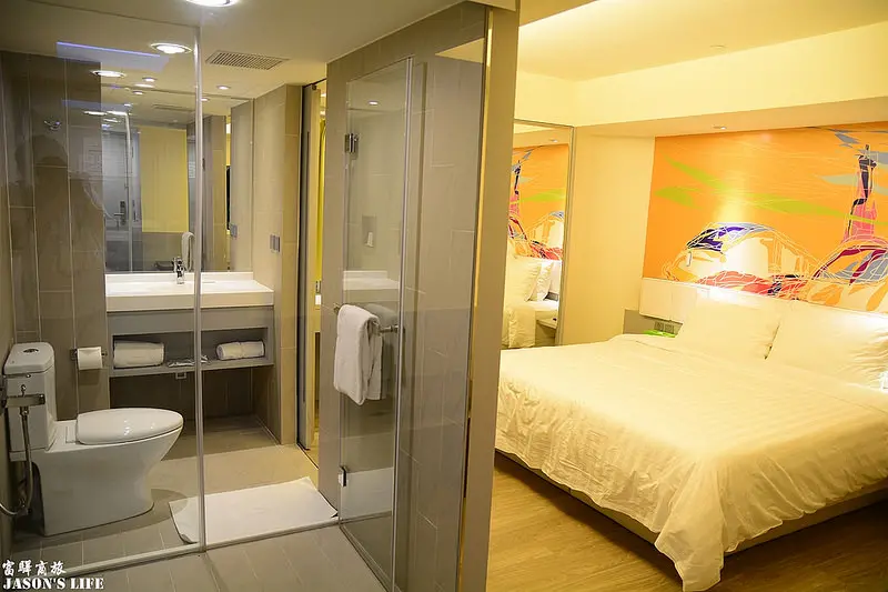 【高雄│住宿】近市議會站，舒適又充滿設計感的商旅，還擁有自家的咖啡廳。富驛商旅