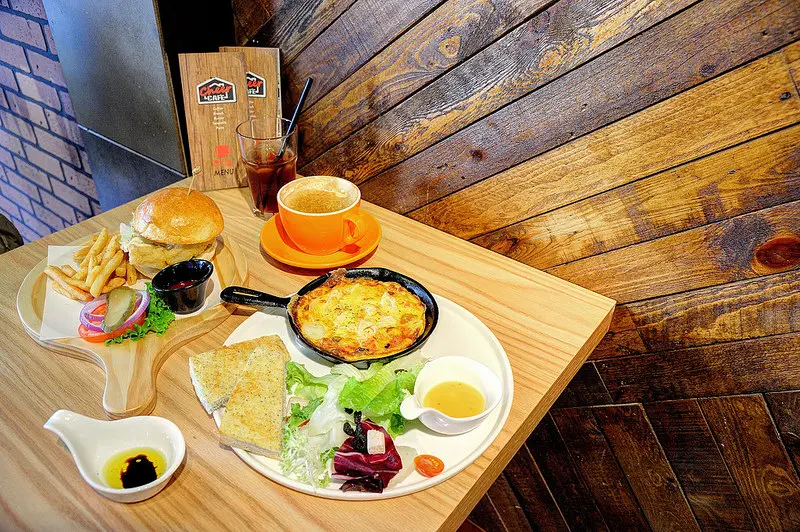 桃園中壢 Cheer Cafe 一起窩咖啡!