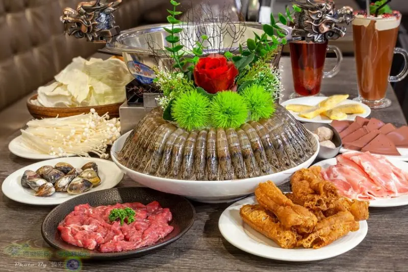 【台北送蝦火鍋店】生日幾歲就送幾隻蝦!痛風壽星浮誇餐低家~瓦法奇朵免費吃蝦蝦