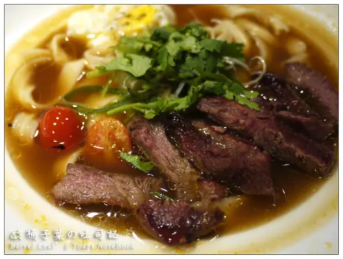 【複合式】台北市中正區│W. 瓦法奇朵 (台北車站店) -- 平價聚餐選擇~安格斯雪花牛排、牛肉麵 嚐鮮價$99