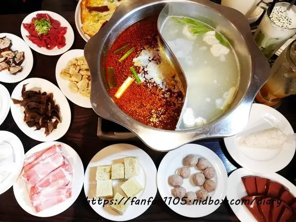 【台北美食】瓦法奇朵 99元火鍋加價購 #四川麻辣鍋 #台北車站美食 #北車美食 #捷運美食 #平價美食
