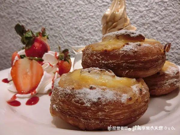 【台北美食】《瓦法奇朵Waffogato(台北車站店)》各式各樣的中西合併創意料理,平價美食、學生最愛