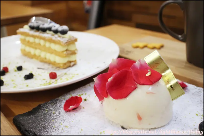 台中美食：淺藍×窩巷-Hidden Lane～巷子裡的超美味高水準甜點，收入愛店，千層莓果森林必點！