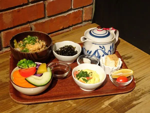 台北中山｜珈琲 錦小路～在台北漫步東京！巷弄中的日系質感咖啡簡餐（捷運行天宮站）～