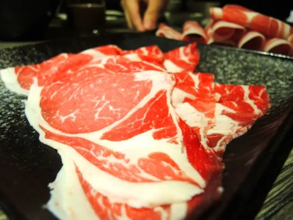 台北南京三民站) 麻神麻辣火鍋- 老饕推薦必吃麻辣鍋，果凍鴨血、肉品都超頂級享受~  /麻辣鍋/單點式/南京三民站美食/有服務費