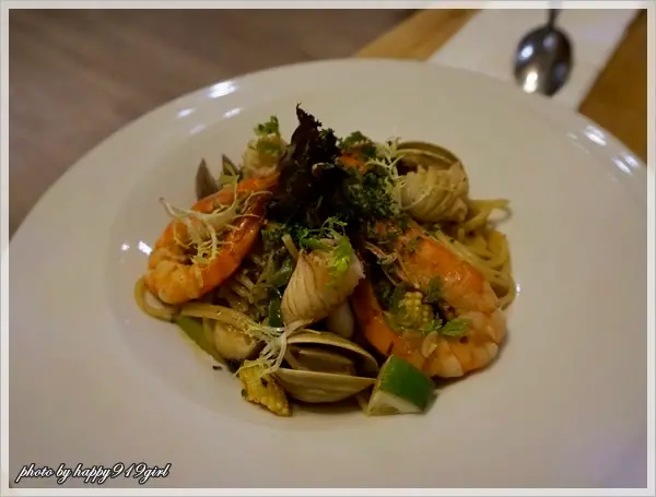 [高雄]鄰近新崛江商圈。工業風義大利麵專賣店★No.4 Pasta 肆號商行