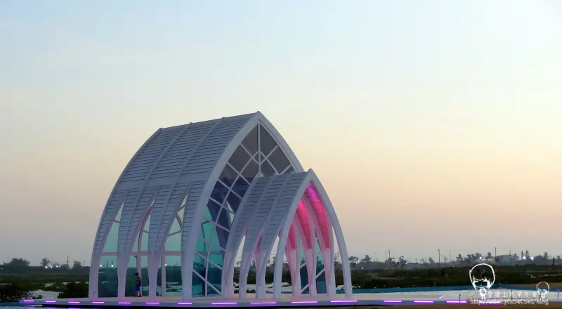 【台南北門】白色水晶教堂│超夢幻場景，不必飛關島的婚紗美地