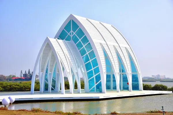 【台南。景點】 北門區 / 北門水晶教堂，北門遊客中心，浪漫婚紗拍照景點