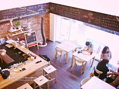 ▋車庫吐司Garage Toast。蝦米這裡竟然販賣好吃的日出✹▋