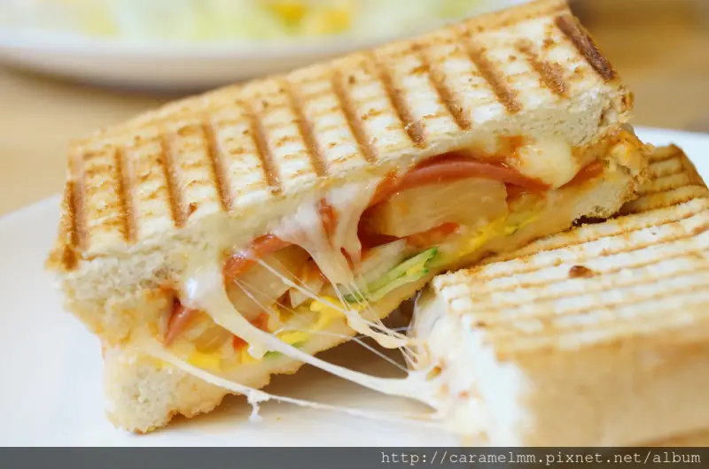 【台北文山】車庫吐司GARAGE TOAST(總店) 食材講究、美味平價人氣早午餐 世新大學師生共同回憶 世新大學/試院路/考試院旁