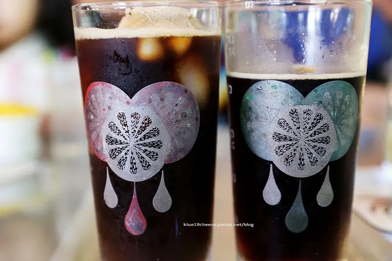 【高雄鹽埕咖啡冰品推薦】約客夏 手工義式冰淇淋 Yorkshire Handmade Icecream - 老闆說就是要吃冰淇淋.逛完駁二.吃完午餐.可以來這享受些許的偷閒時光.華王飯店後