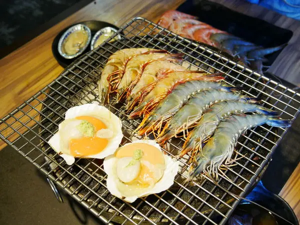【我!就厲害(板橋館前店)】海鮮、燒肉通通吃到飽的澎湃燒烤/板橋食記/捷運府中站