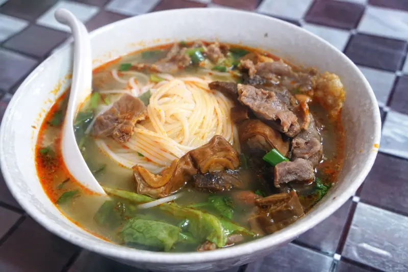 湯頭特別米粉Q彈的廣西小吃-柳州螺螄粉@捷運龍山寺站@萬華火車站