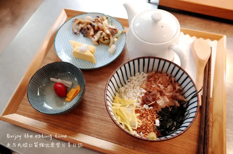 ｜關於美食（高雄KAOHSIUNG x 喜八珈琲店 Shiba Cafe）｜Enjoy the eating time禾乃氏從口袋掏出食堂分享日誌－萌萌小柴犬駐站的日式輕食饌飲空間